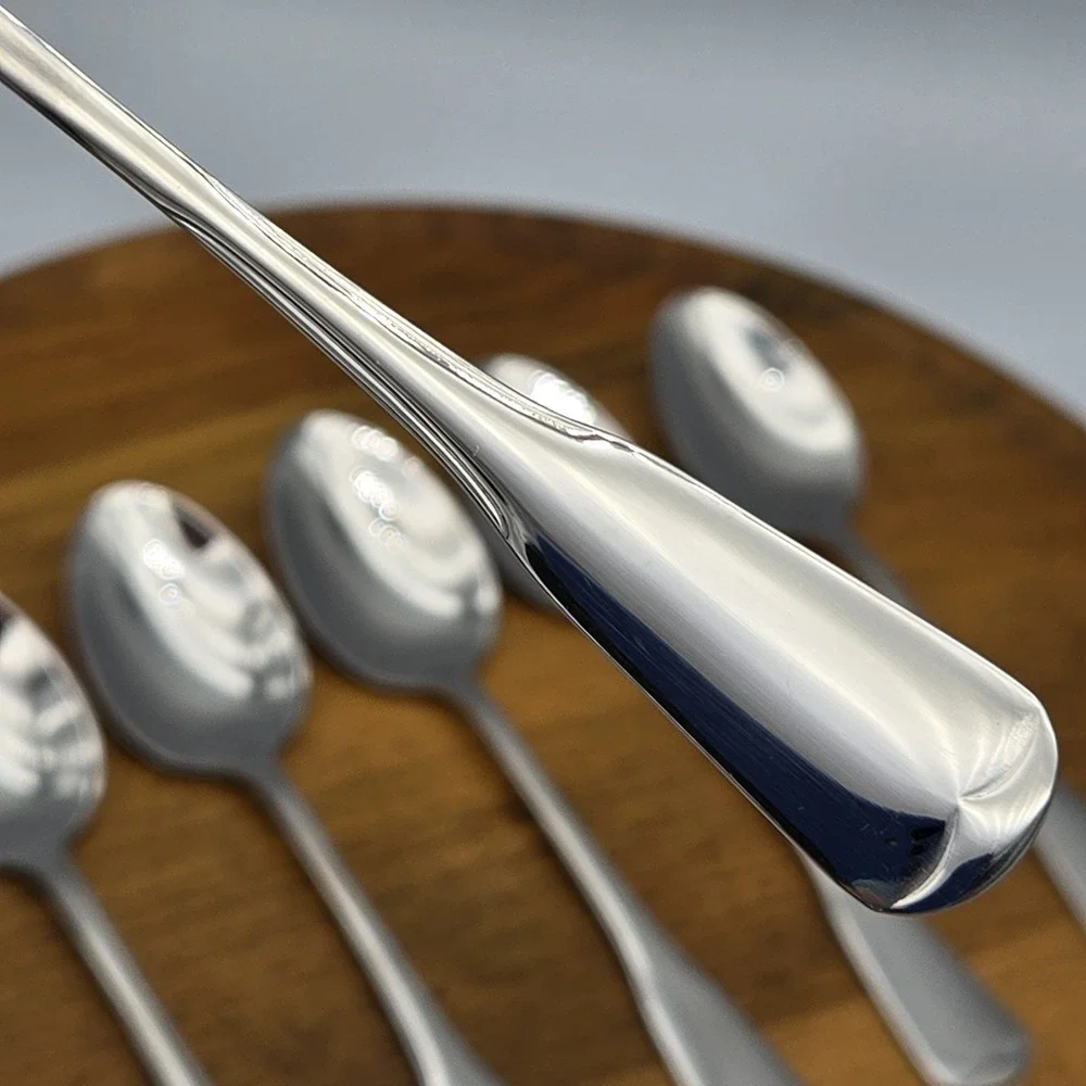 Clipper 18/8 Stainless Lot of 6 Teaspoons Similar to Oneida American Colonial 6